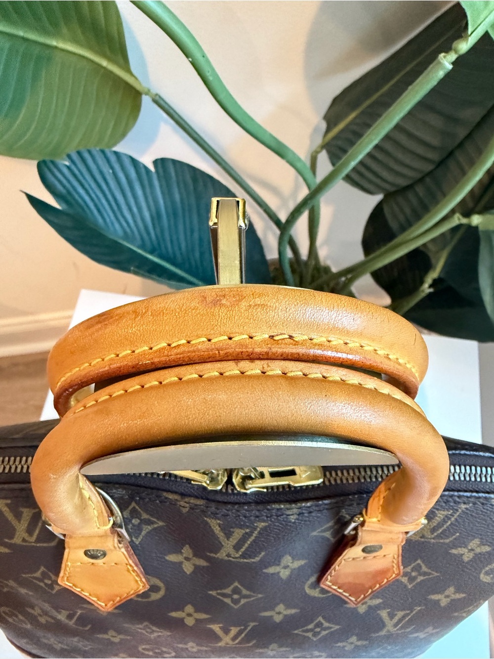Louis Vuitton ‘Alma PM’ - Picture 7 of 12